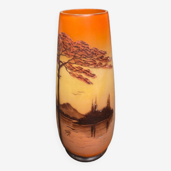 Vase 1900 en verre peint par Joma décor paysage XXe