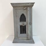 Meuble de rangement, buffet ancien en bois gris patiné