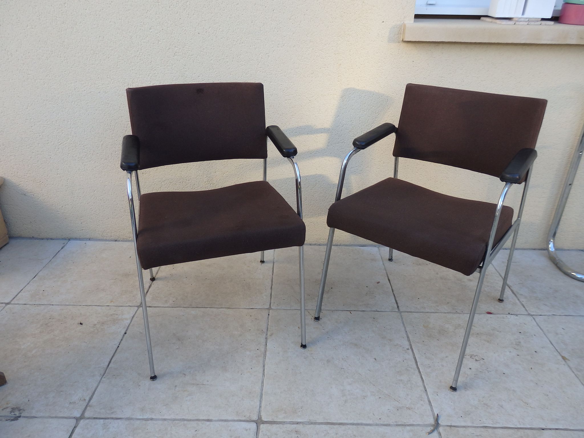 Paire de fauteuils conférence vintage