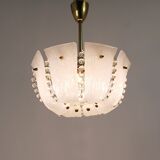 J.T. Kalmar Petite curved suspension basket, brass and glass, Austria, 1950s