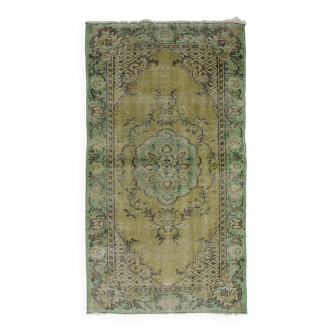 Tapis kilim vintage turc – vert pastel et beige 213x130 cm