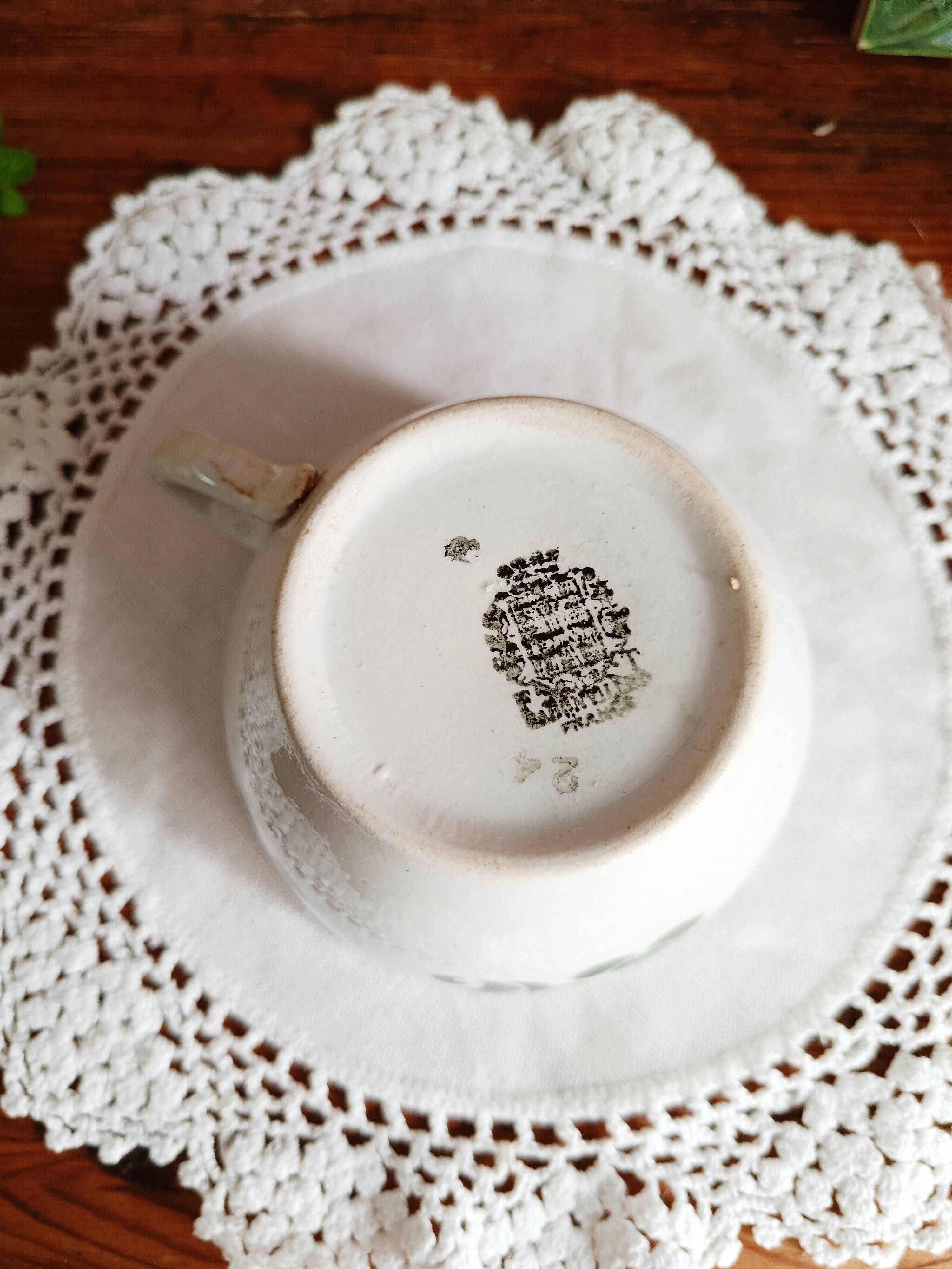 Grande tasse à chocolat Badonviller, cerisette