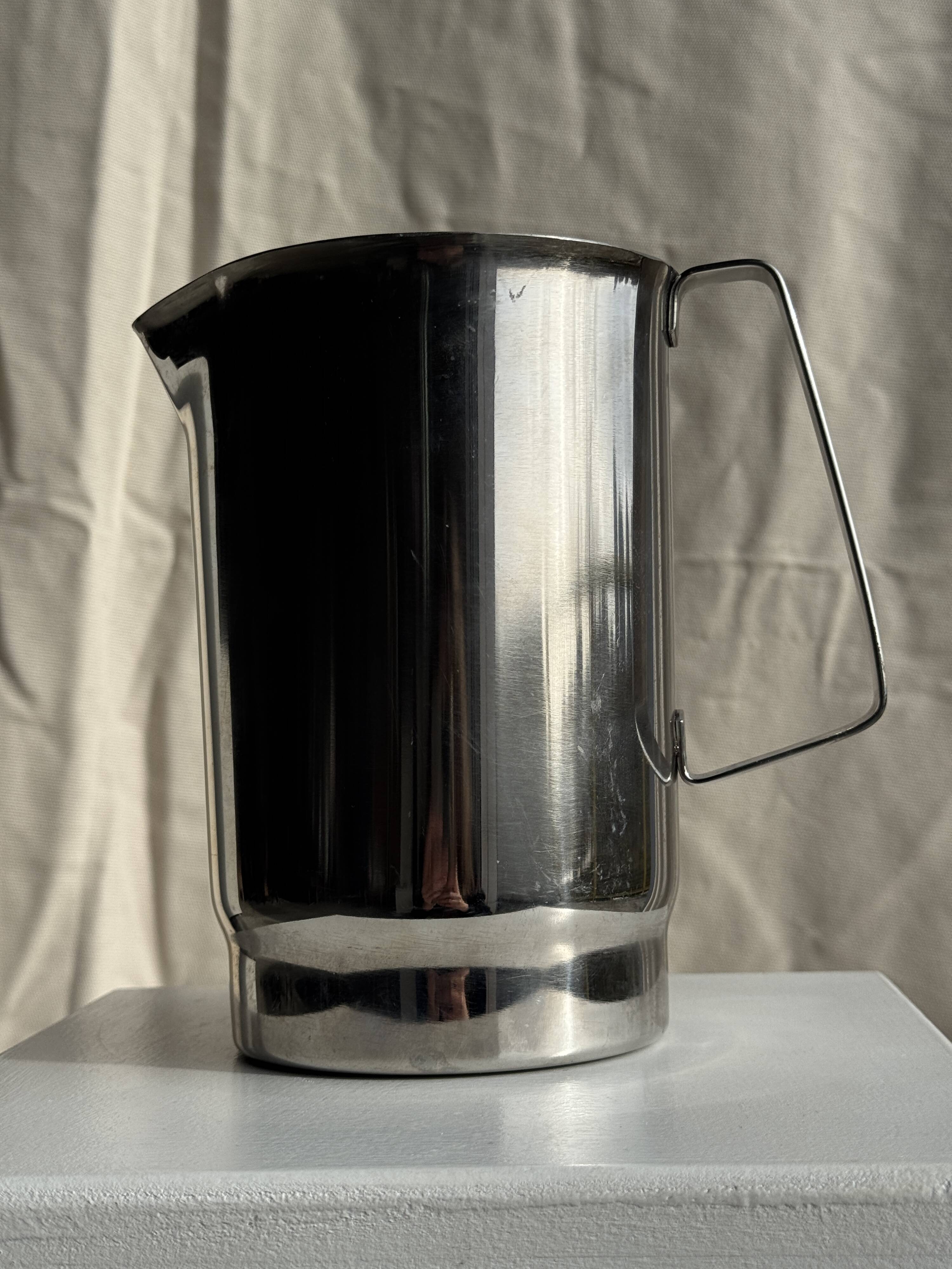 Large silver-plated jug H20 D14.5