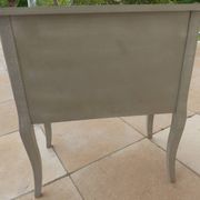 Chic piece of furniture in a versatile style with 2 drawers in Louis XV style.