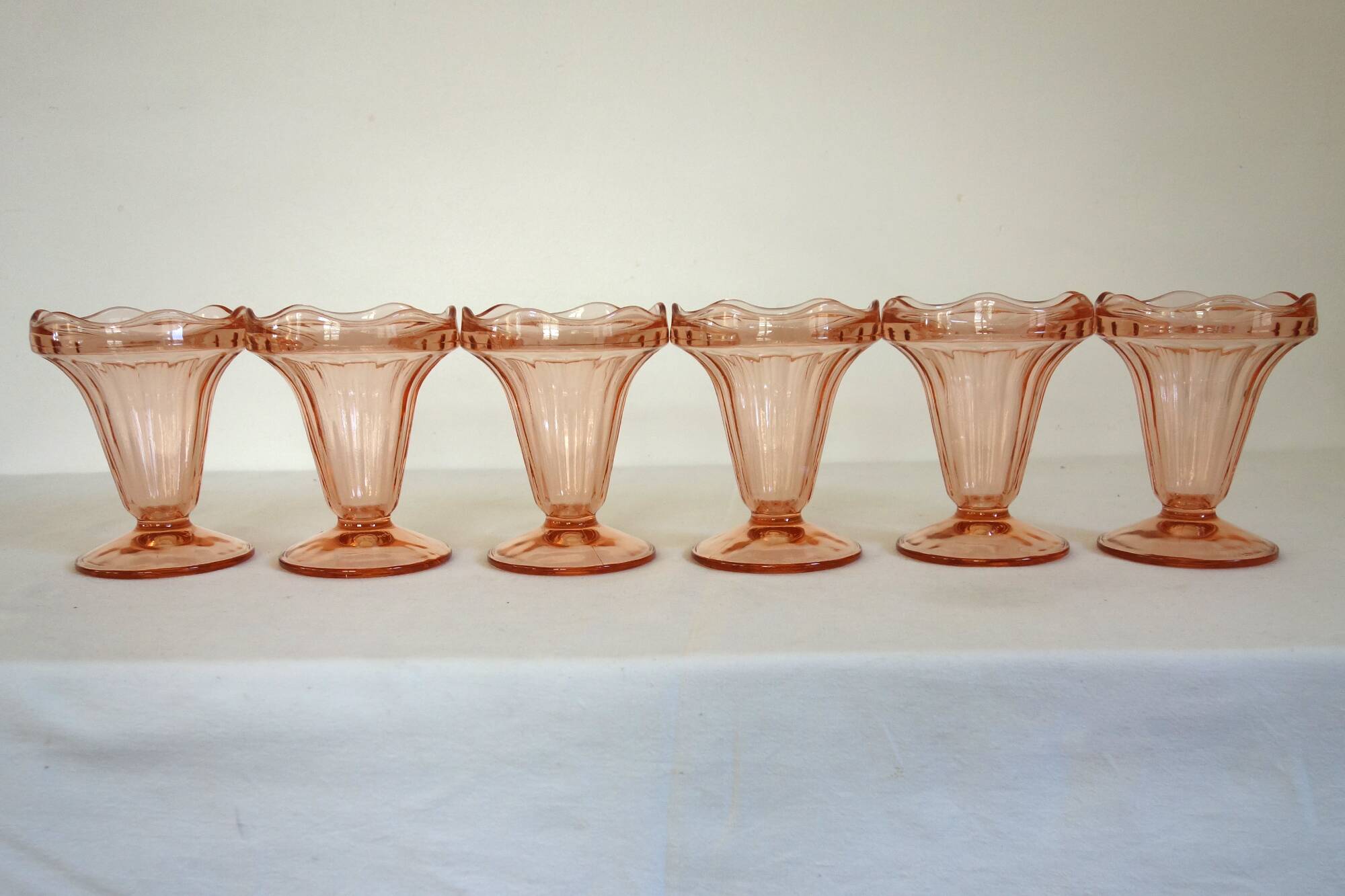 6 vintage Rosaline Luminarc fruit bowls