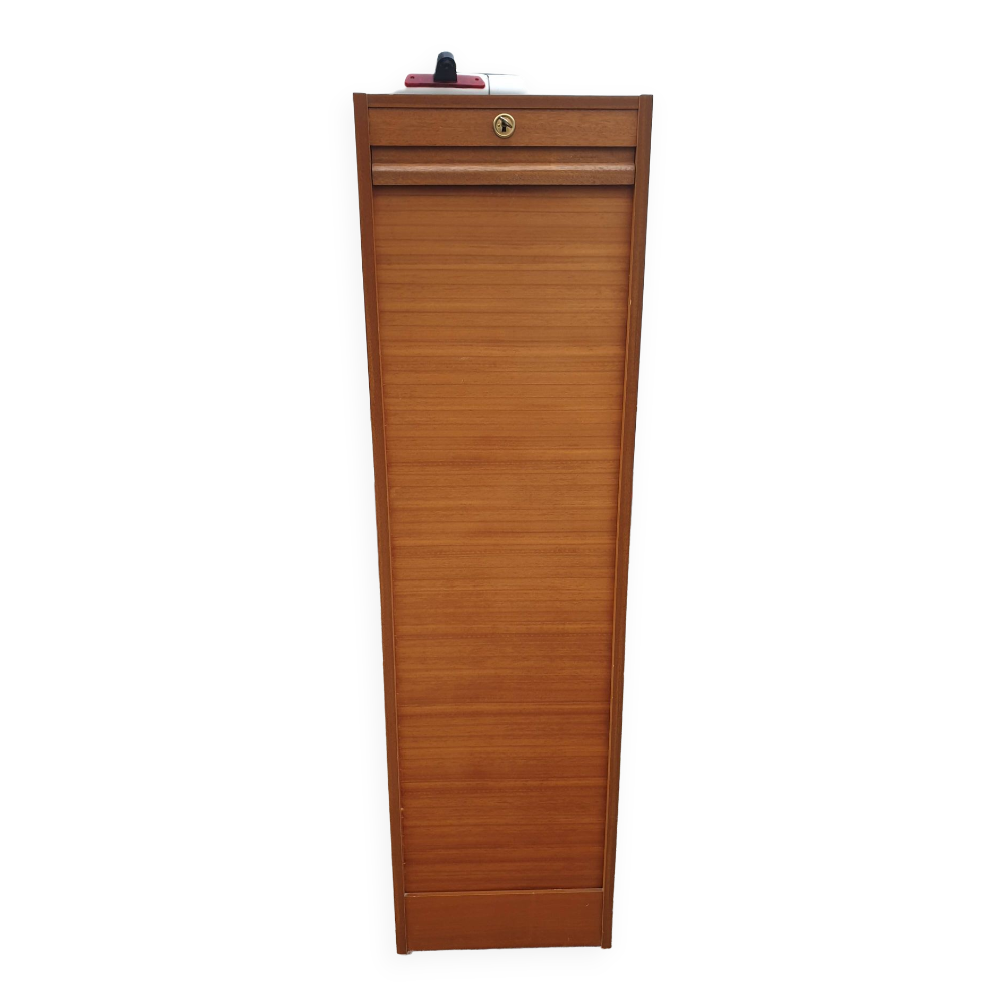 Administrative furniture with curtain