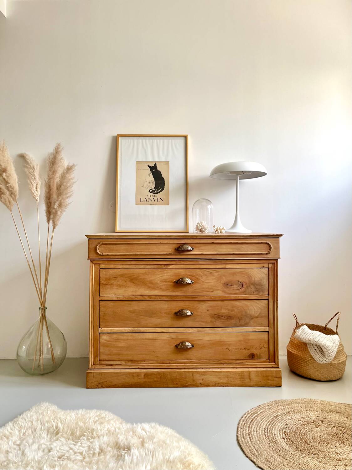 Commode ancienne, meuble de métier en orme massif