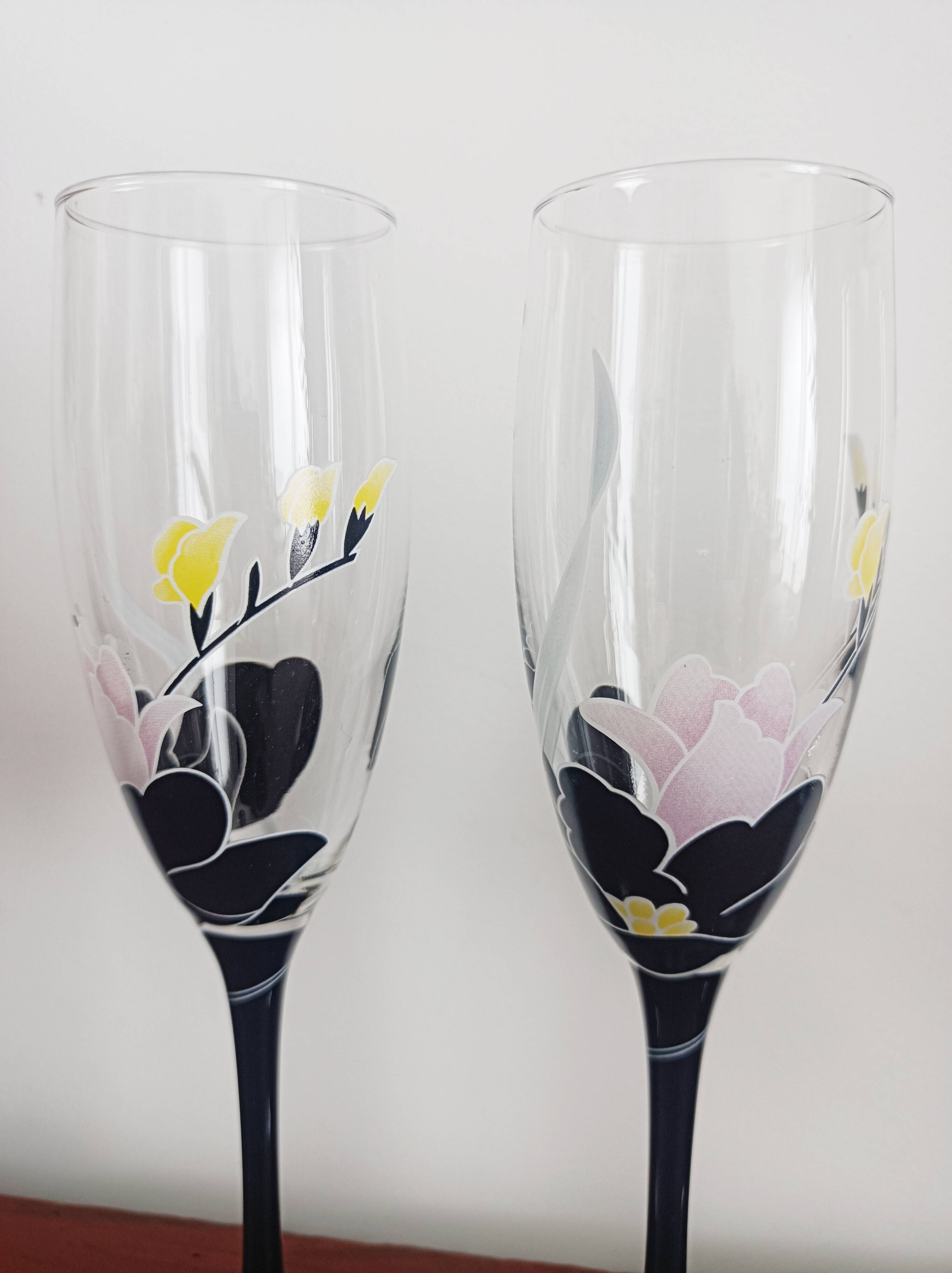 Set of 5 Luminarc Anaïs champagne flutes