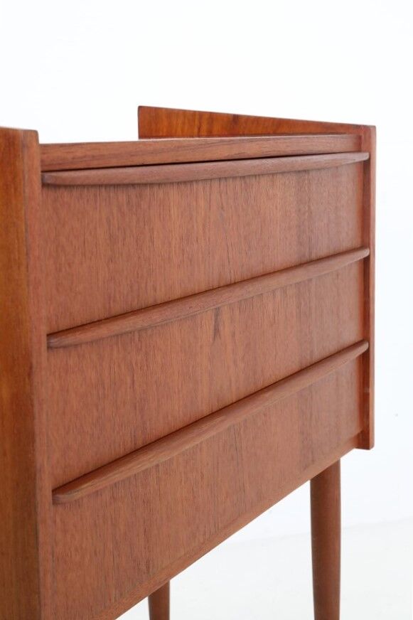 Filigree mid-century teak chest of drawers / Danish modern design / 1960s