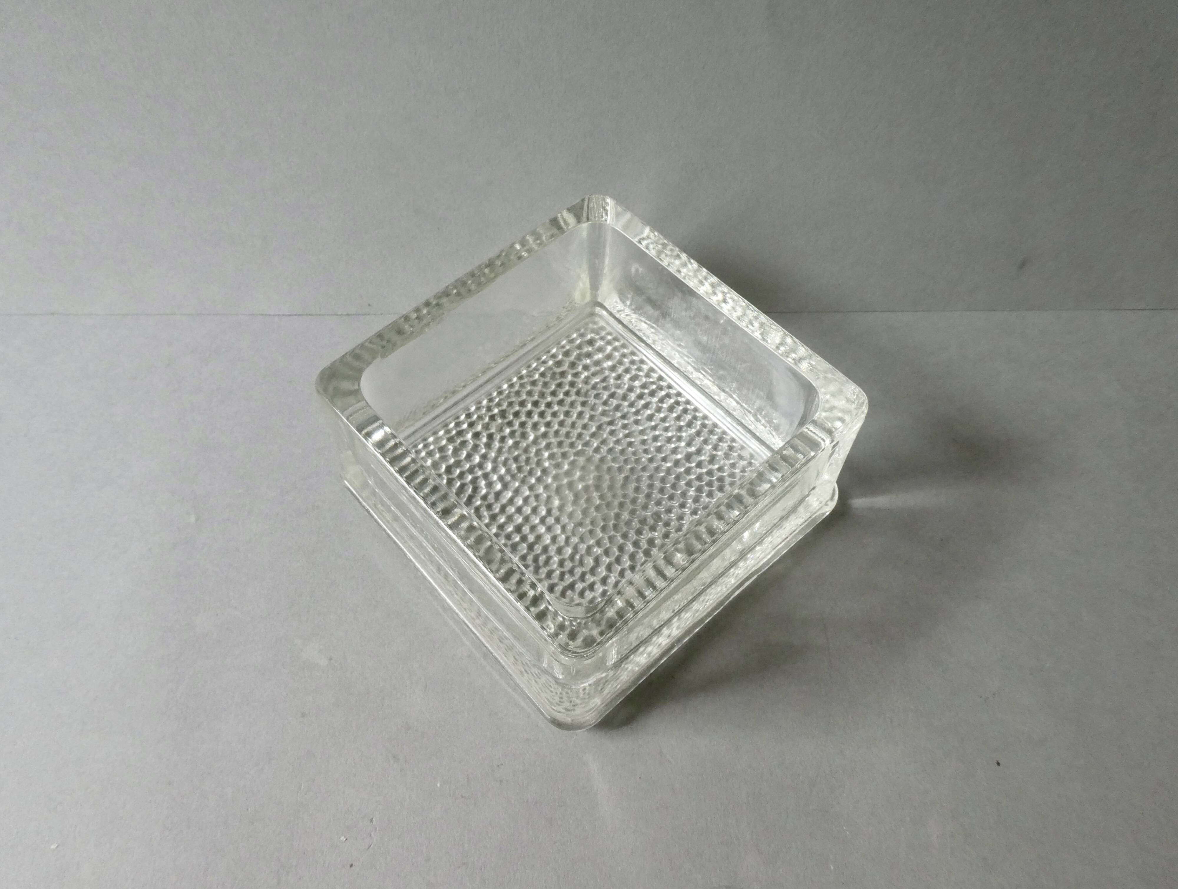 Lumax glass tiled pocket emptier