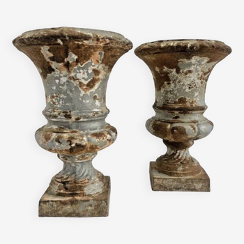 Paire de vases Médicis XIX patinés fonte de fer