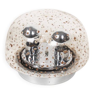 Applique en métal poli et verre à paillettes dorées par Doria