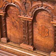 Magnificent walnut chest from the 17th century.