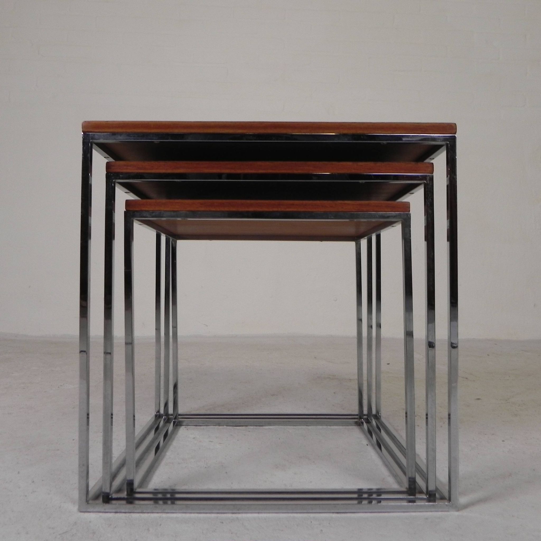Ensemble de 3 tables d'appoint, ensemble mimi, années 1960