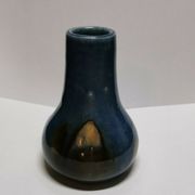 Vase à identifier en céramique vernisée.