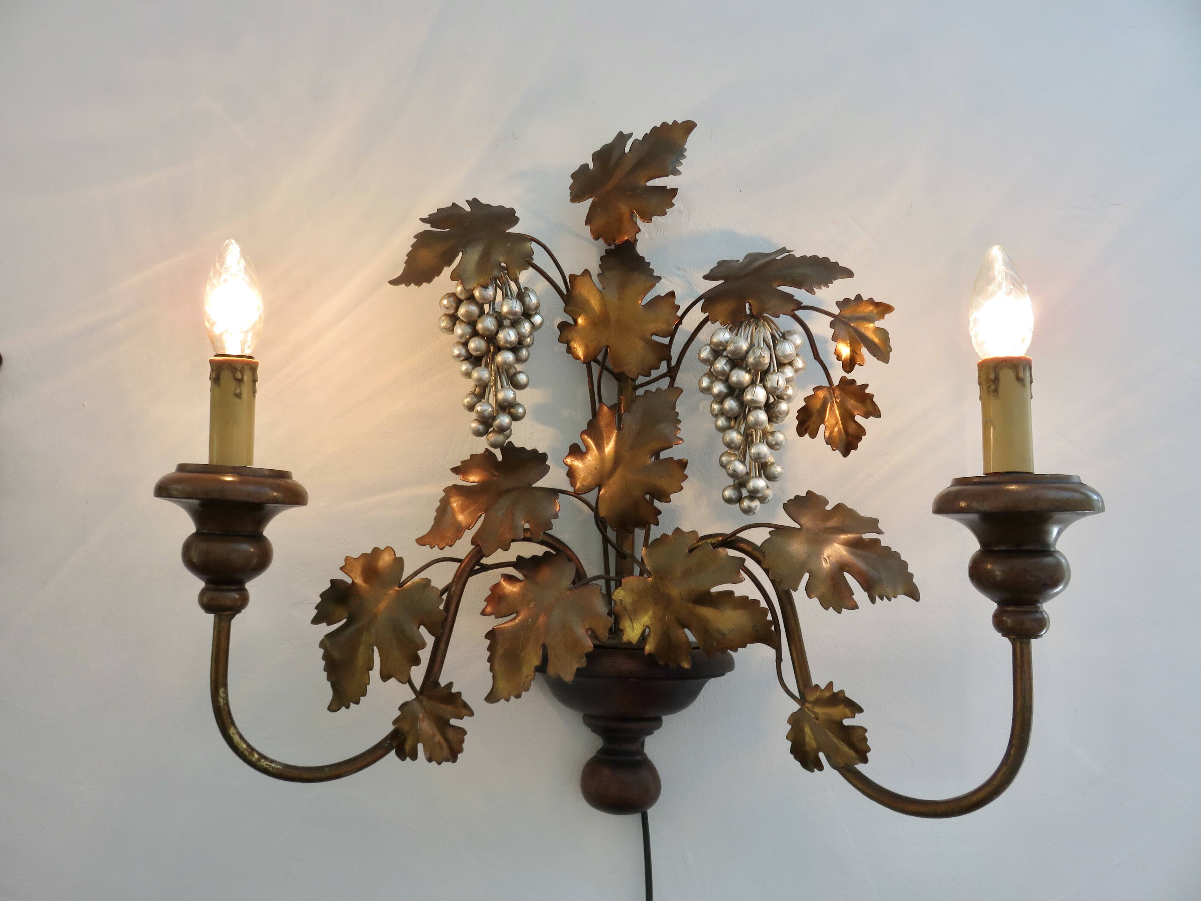 Florentine “grape” wall lamp Italy, 1940 - 1950