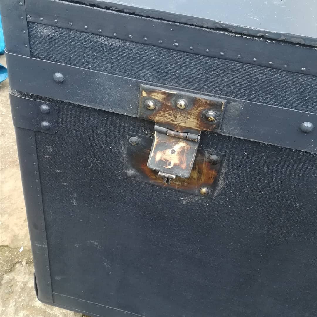 Trunk on wheels