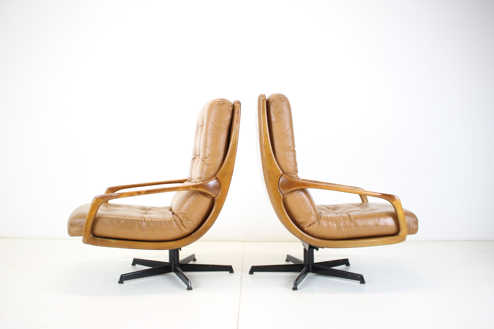 Eugen Schmidt set of 2 leather armchairs for Soloform