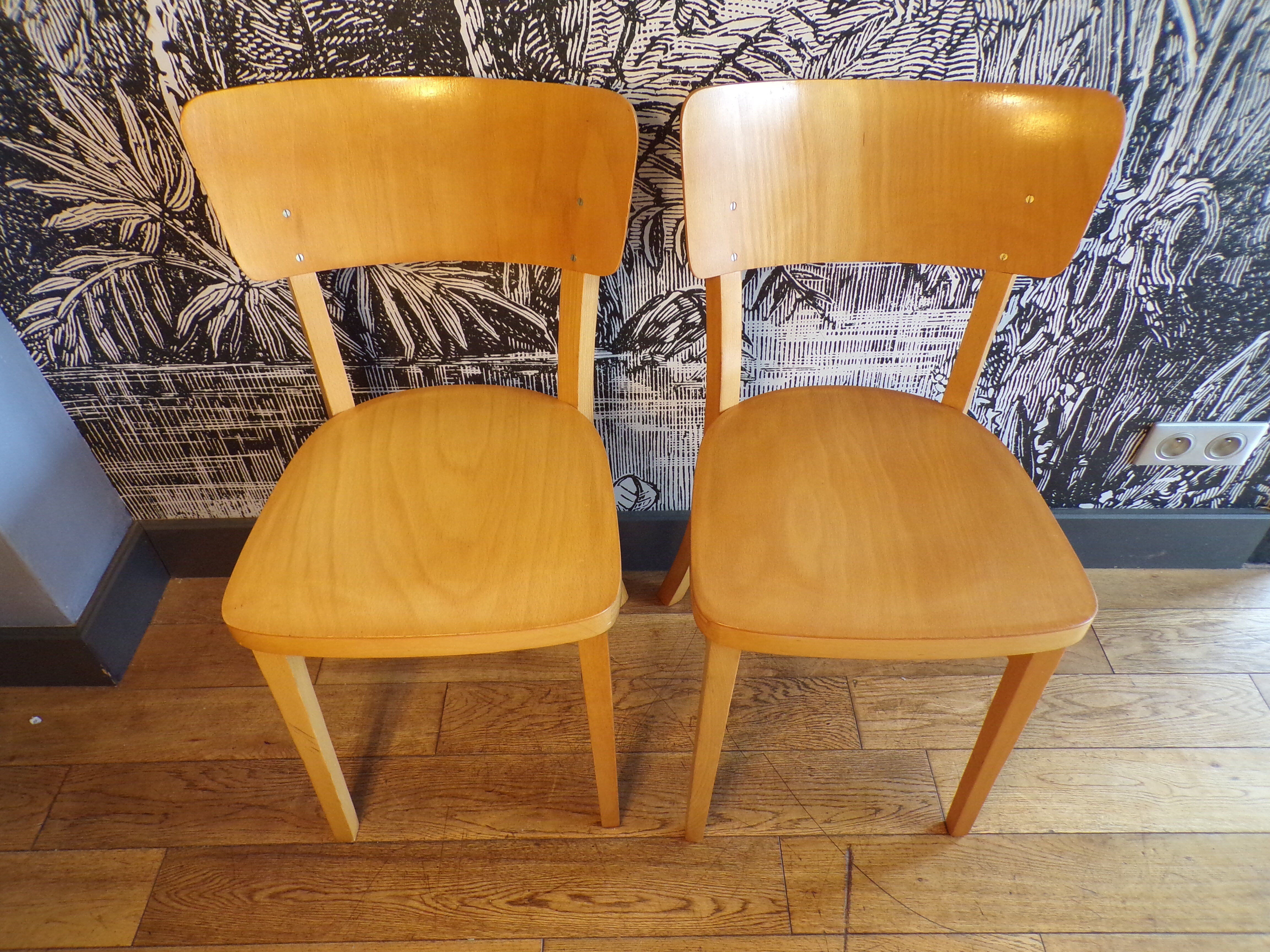 Paire de chaises de bistrot vintage