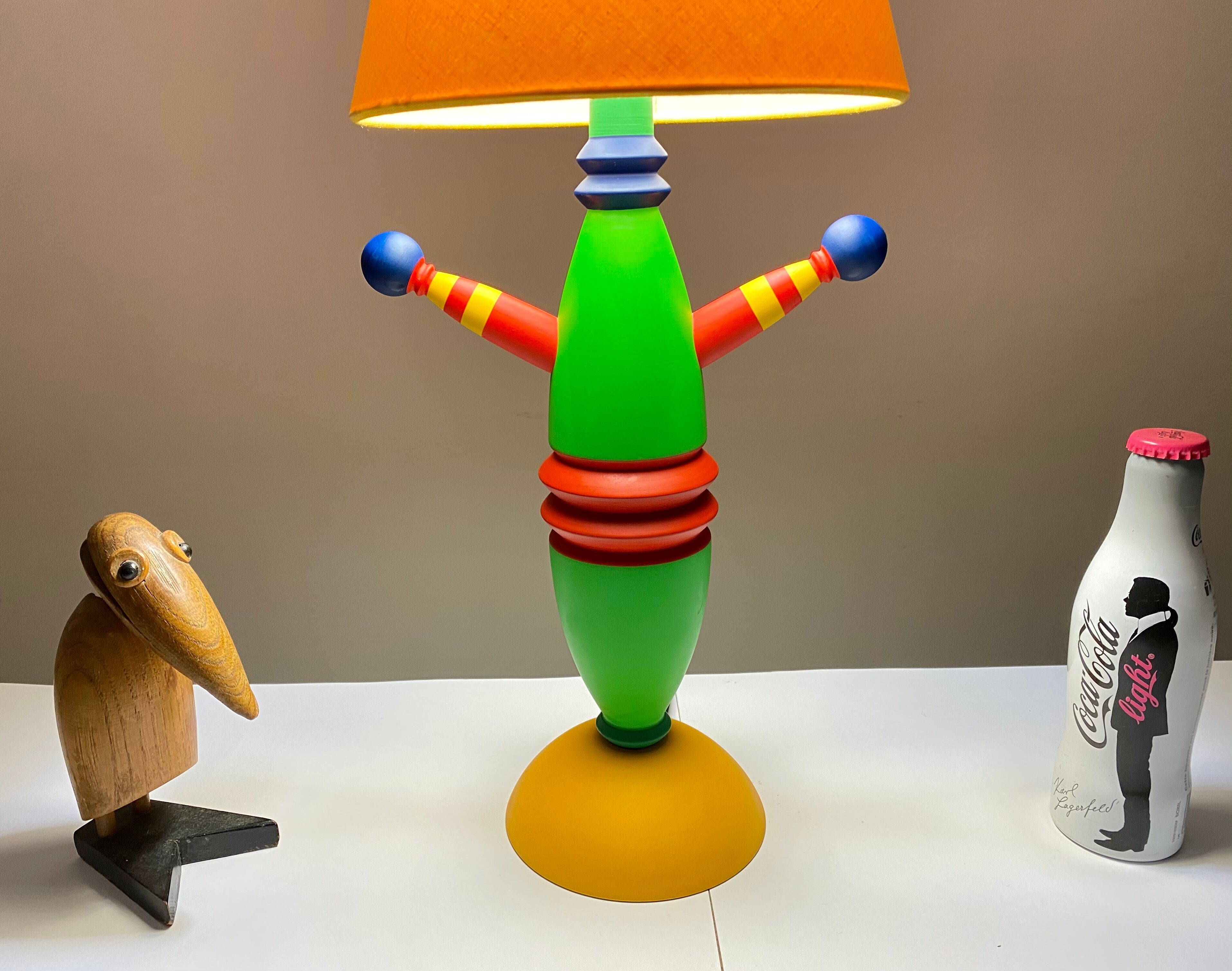 Lampe de table Totem design Olivier Vilatte vintage années 80 Memphis style