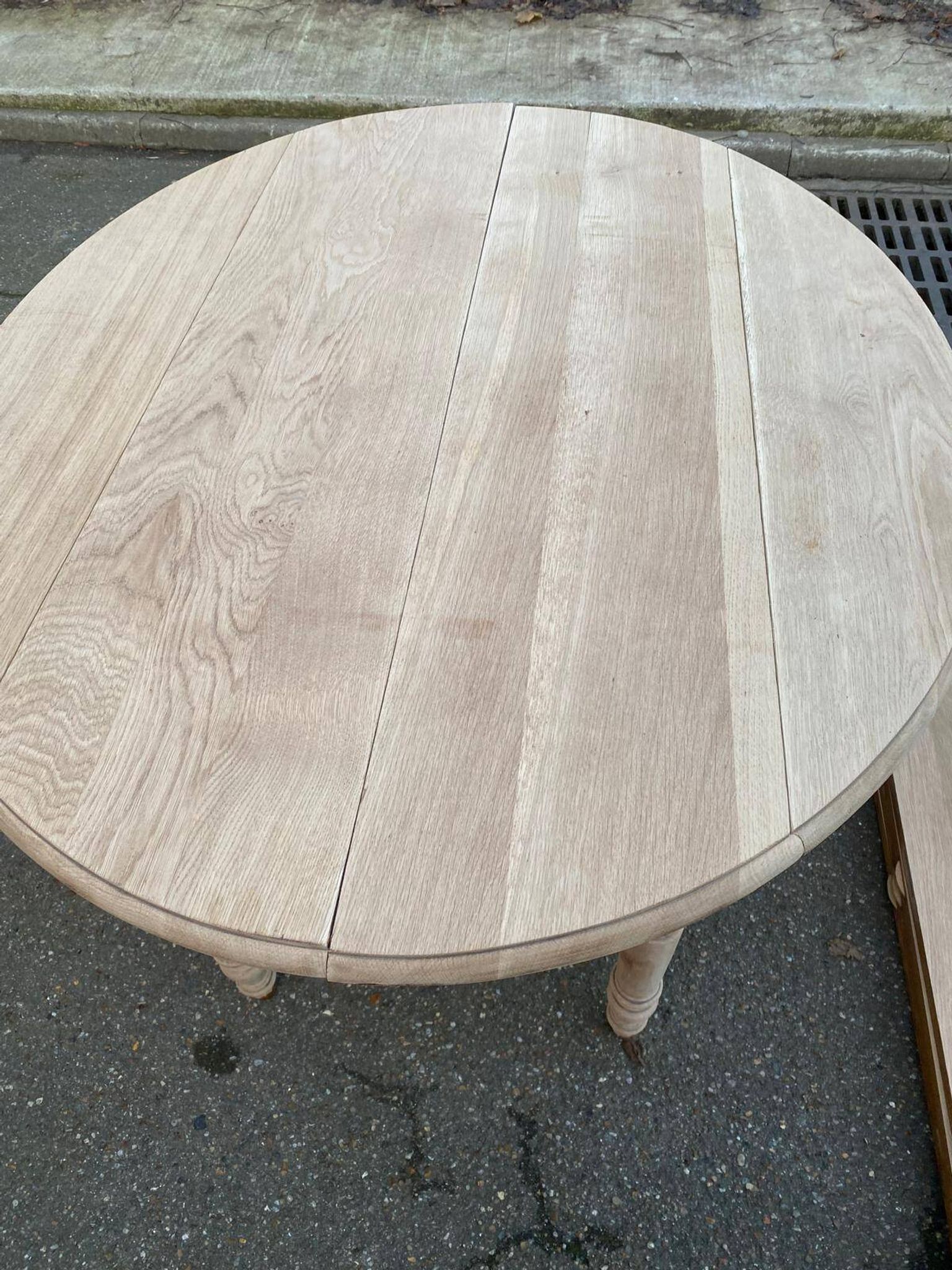 Louis Philippe extendable dining table with 8 extensions, solid oak, 19th century, 350