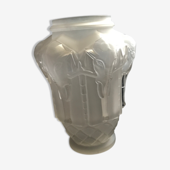 Vase éléphants en verre blanc opalescent hauteur 30 cm de etling