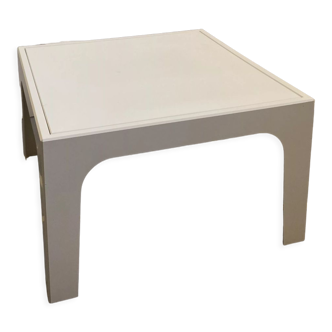 Table basse plastique vintage