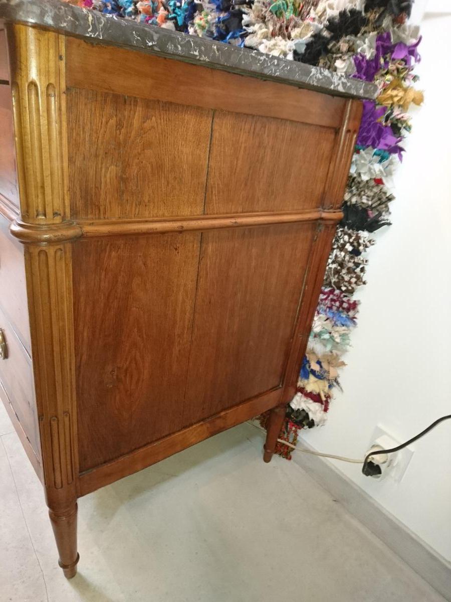 "Convenient time end XVI XVIII Saintongeaise plateau in marble"