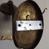 French vintage wall lamp in brass with a glass shade featuring frills and patterns 5524.