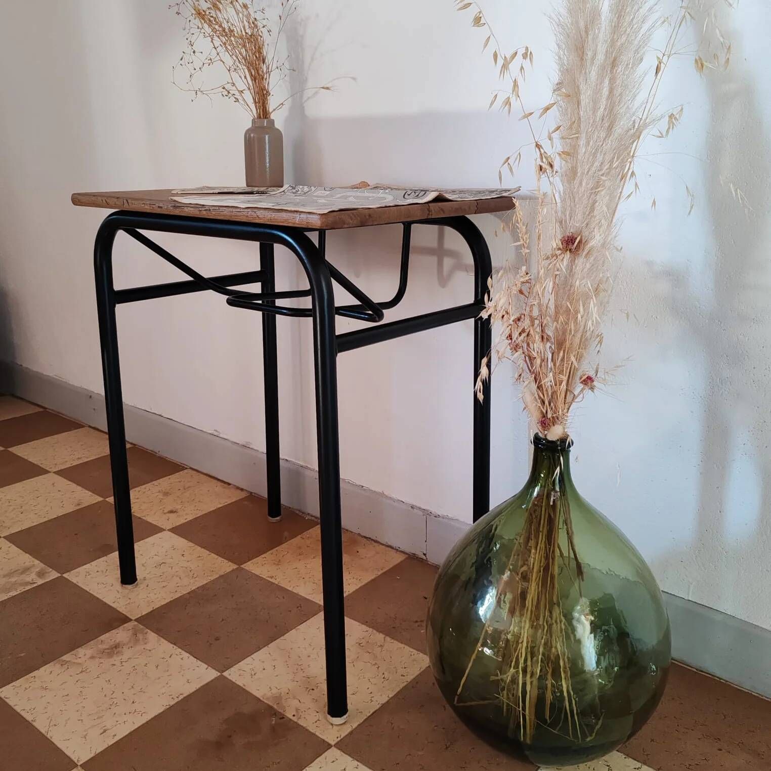 School desk and chair set