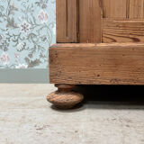 Grande armoire parisienne rénovée 