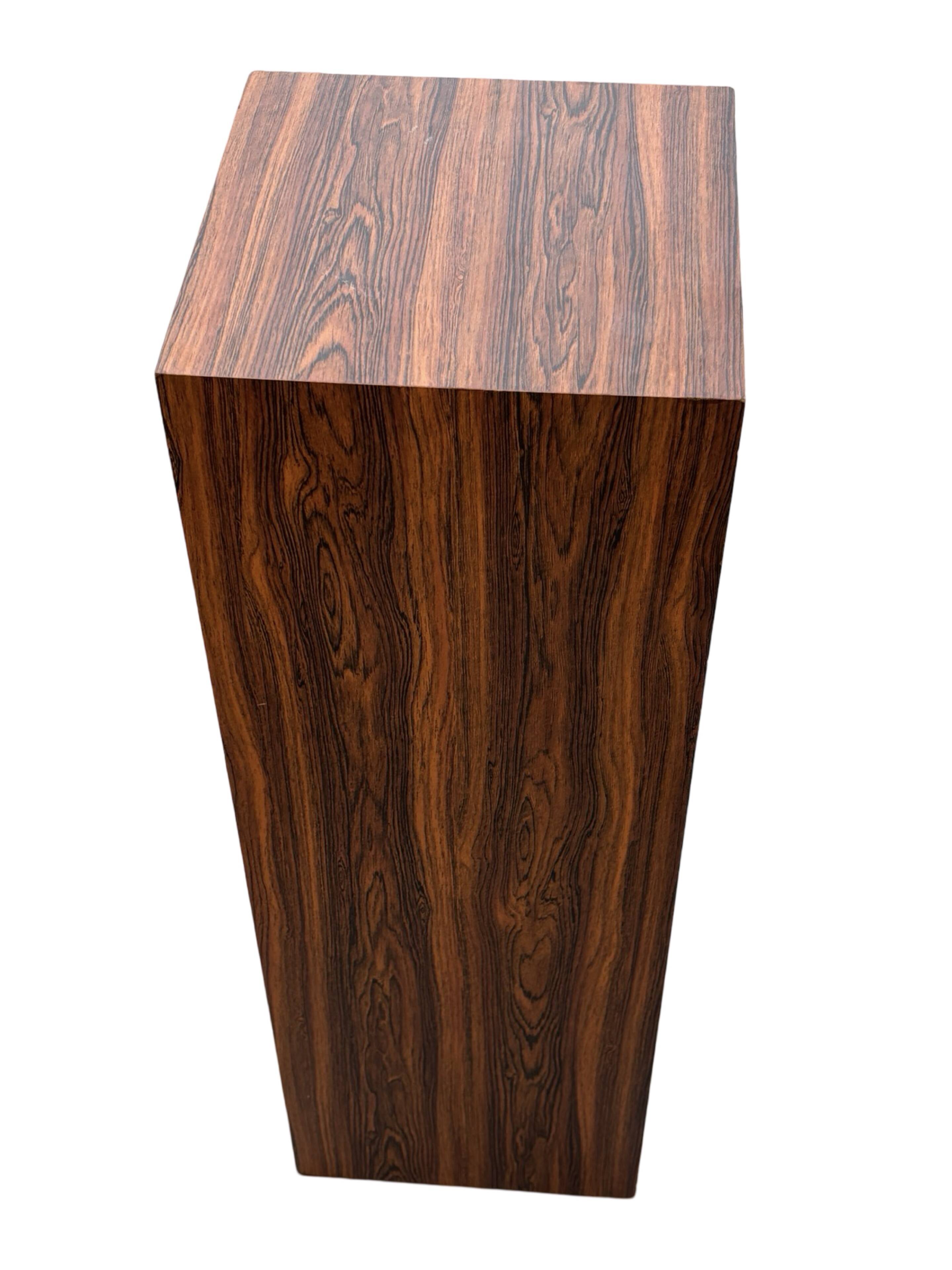 Vintage plant column in rosewood veneer 80s design
