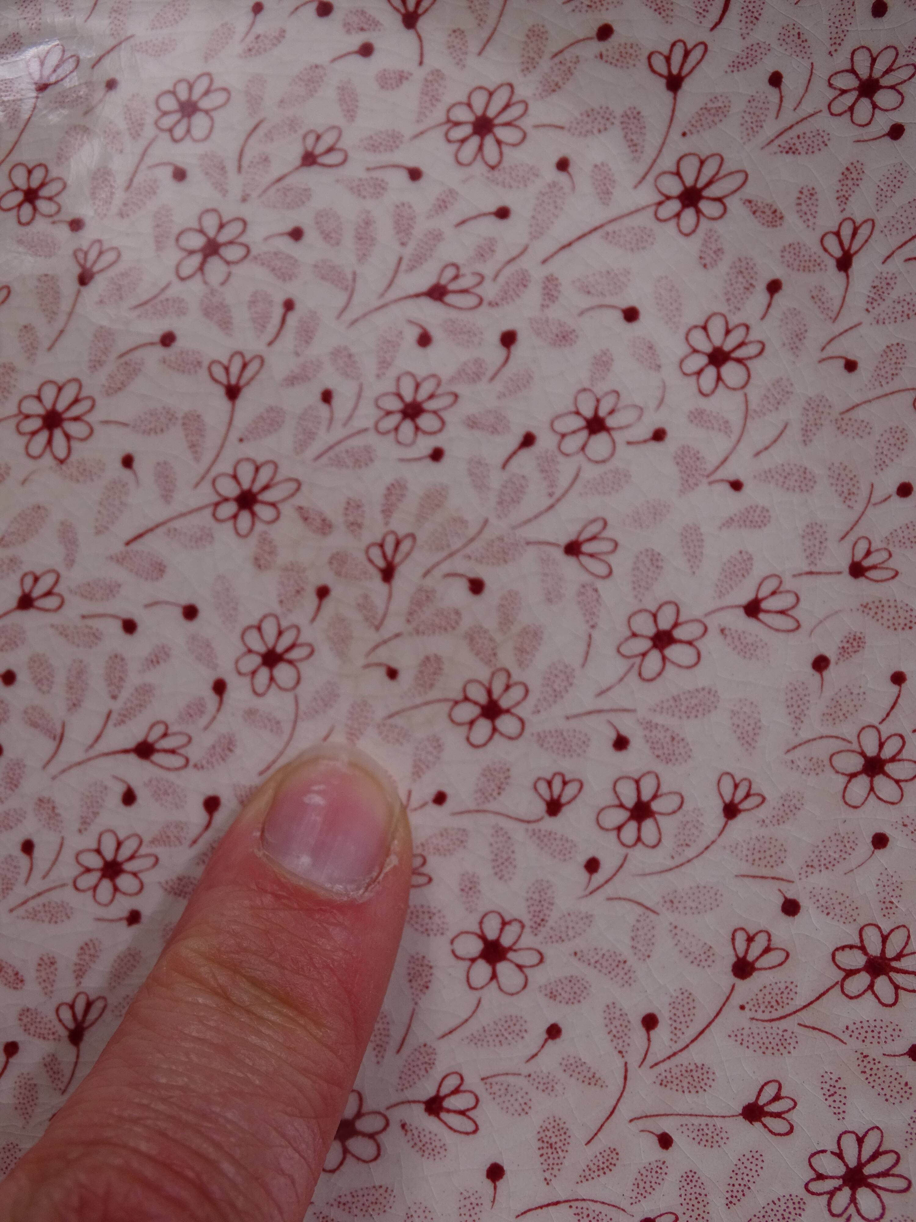 Set of 9 dessert plates in earthenware of Sarreguemines - Décor of pink flowers - 1970