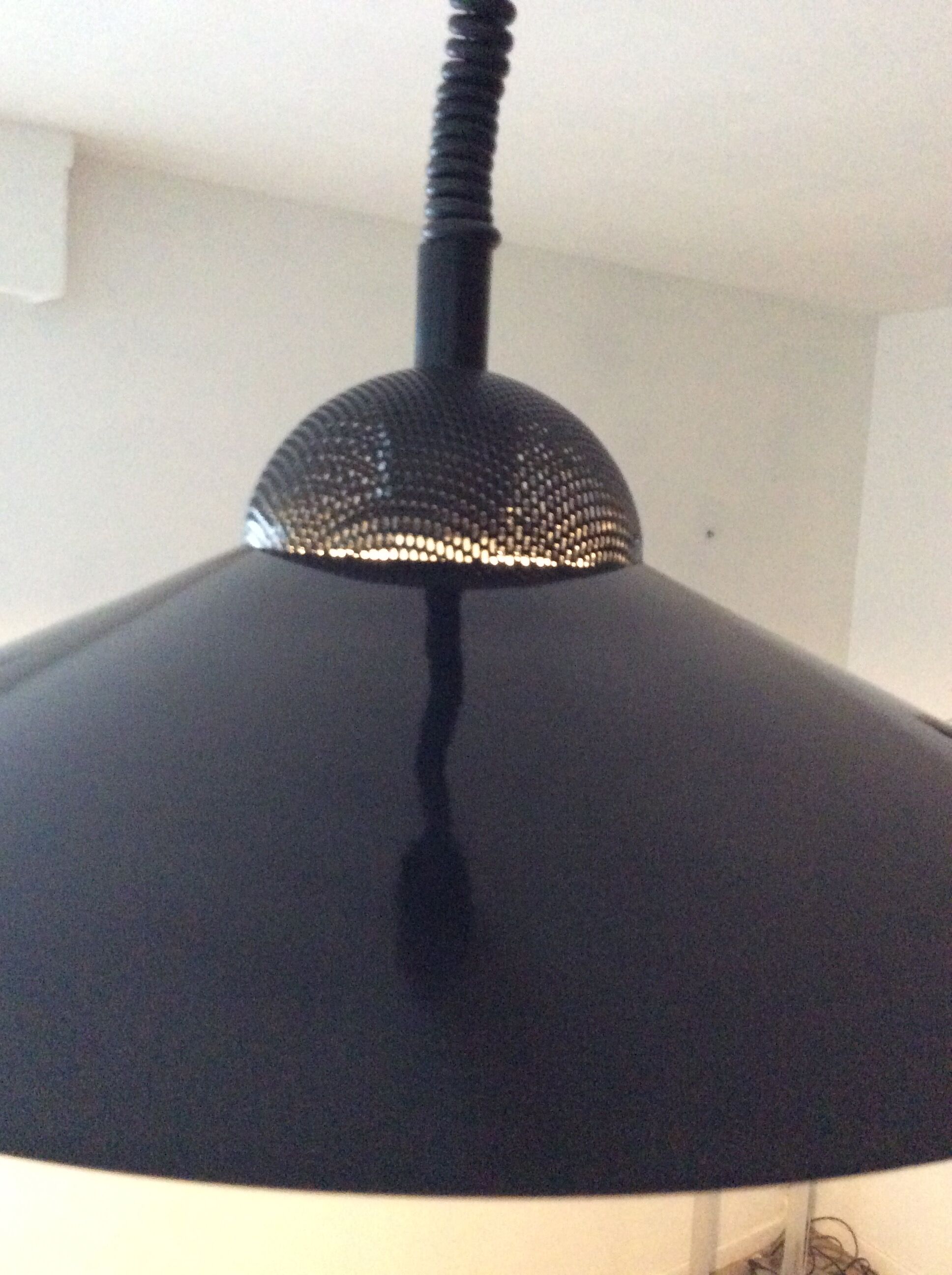Suspension rises and falls from the 80s in black metal