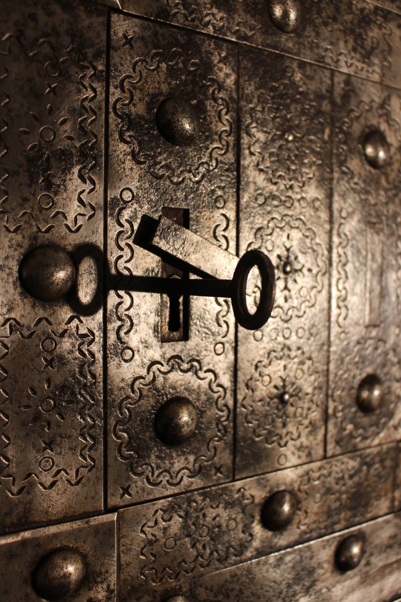 Small chest 17th century