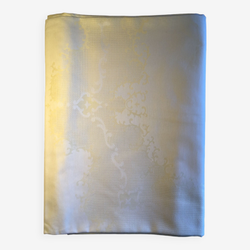 Pale yellow and cream damask tablecloth