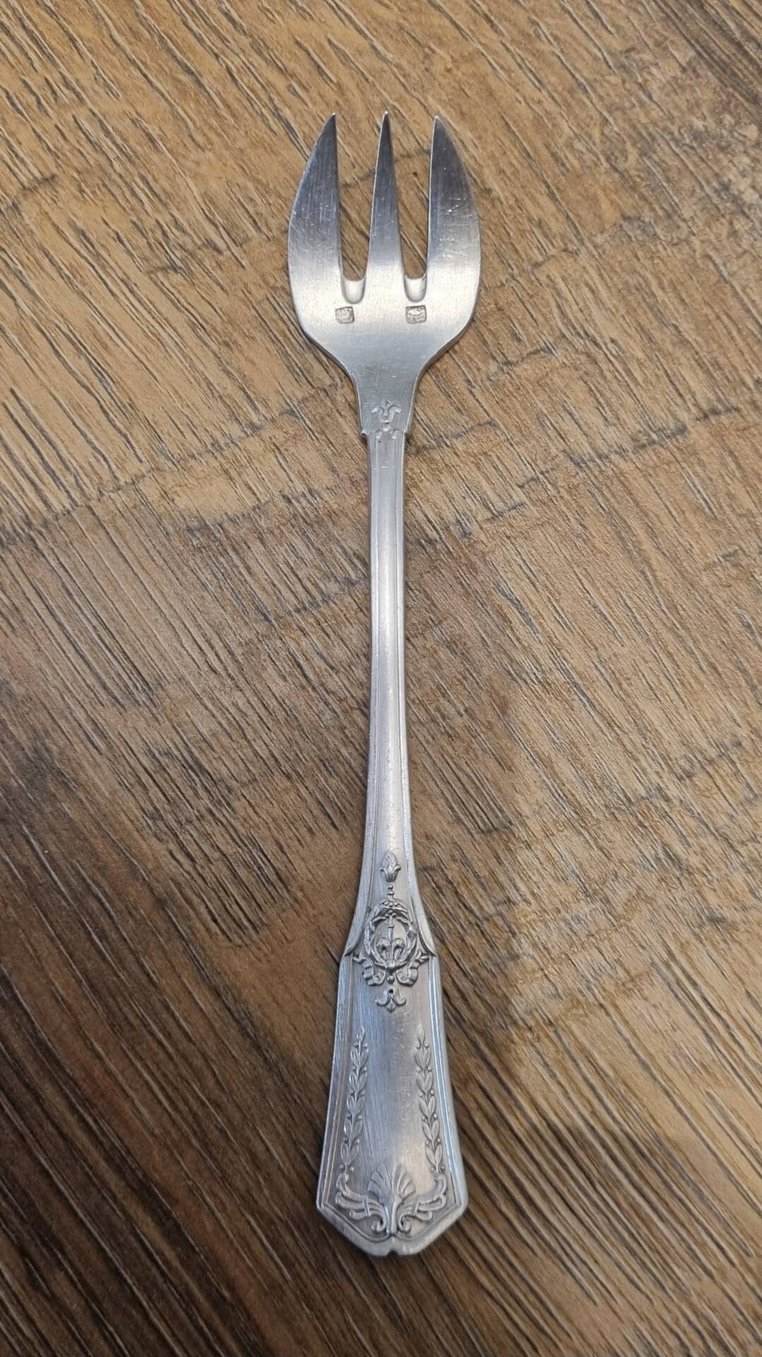 10 fourchettes à huîtres argent début XXéme