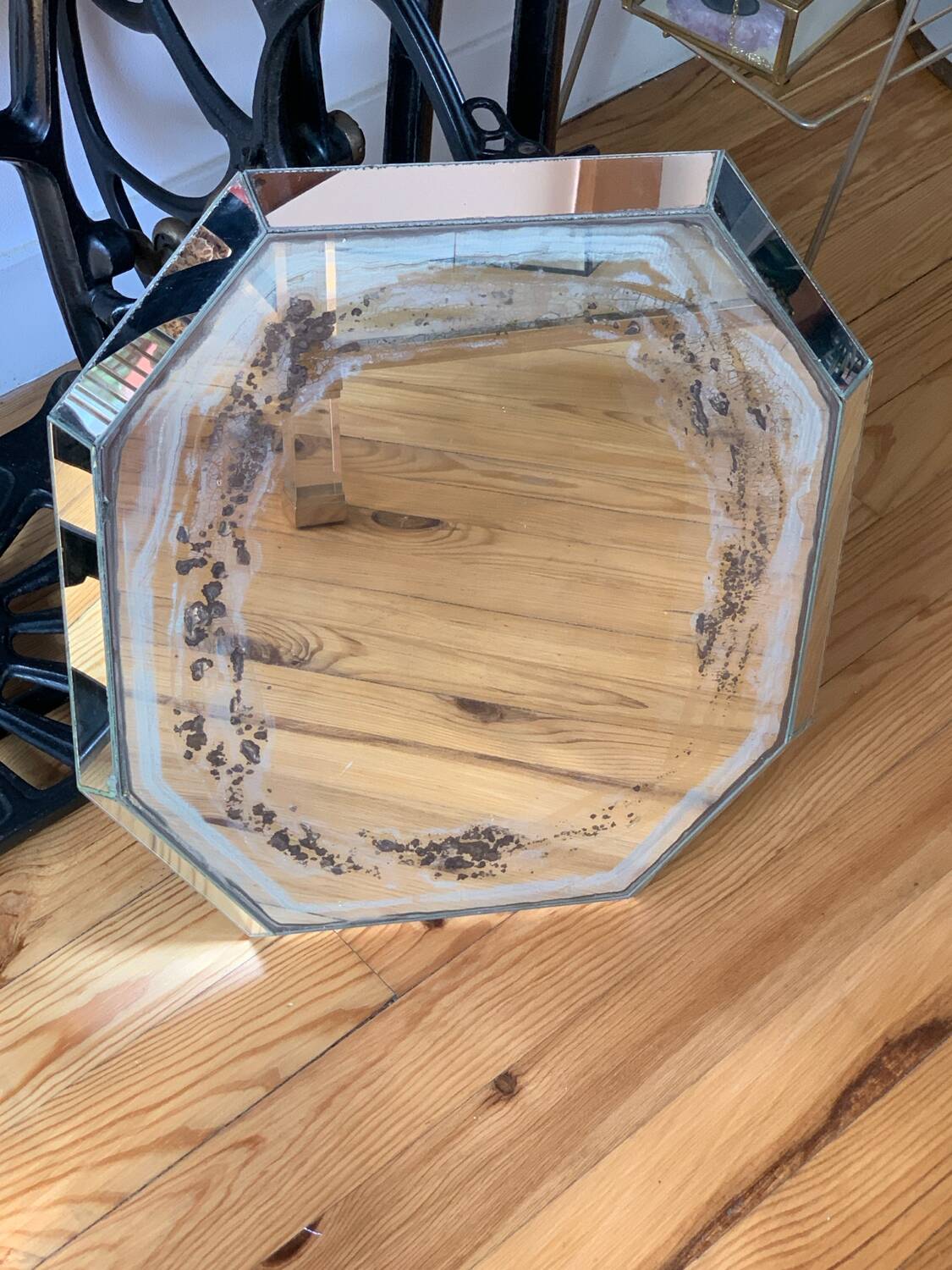 Octagonal mirror