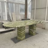 Grande table de salle à manger ovale en marbre vert par my habitat design