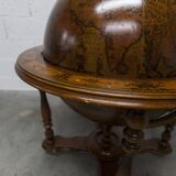 Bar globe maps rolling world