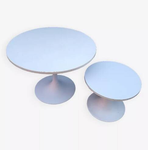 2 round tables, tulip base, saarinen style, 1970