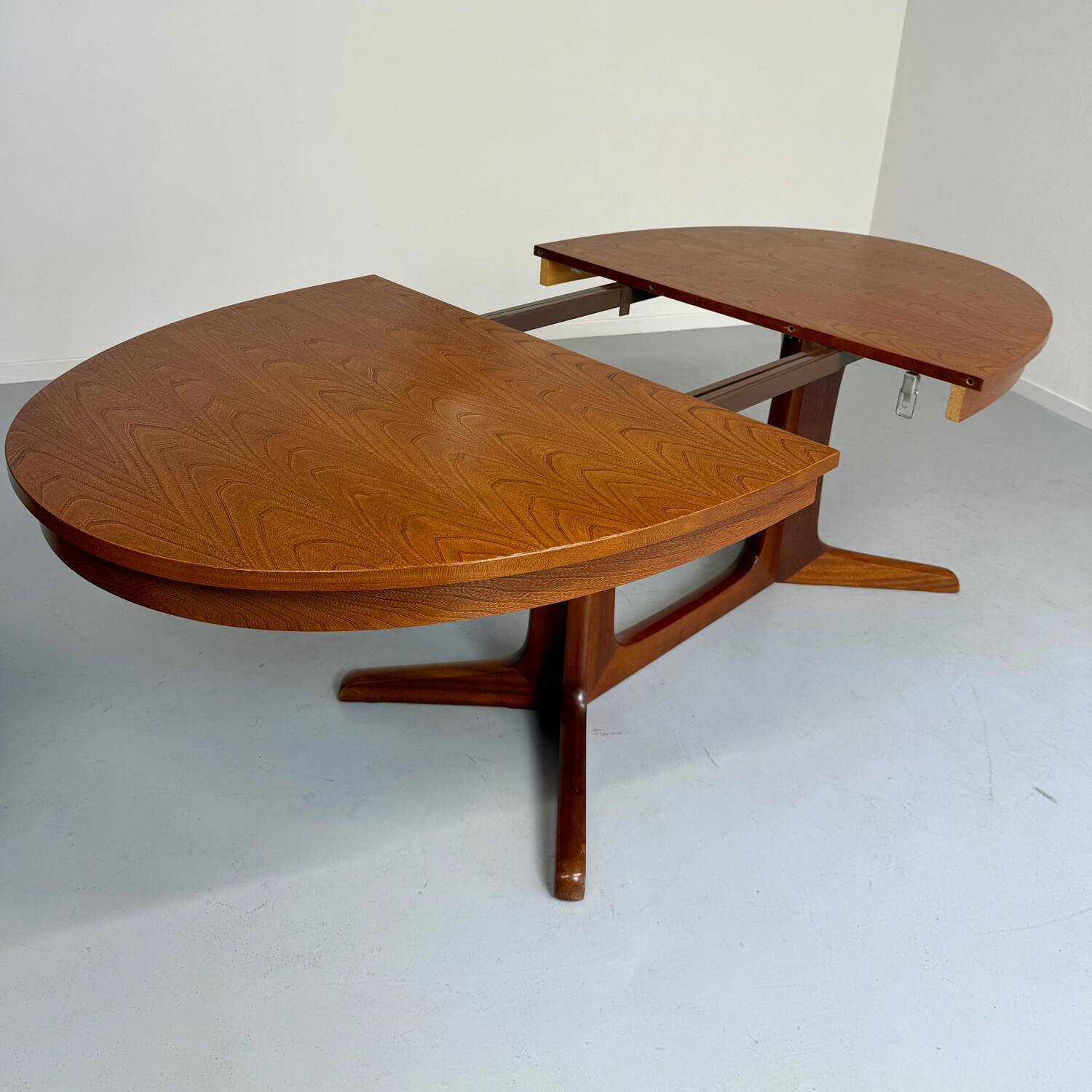 Baumann dining table in rosewood wood, 70s design