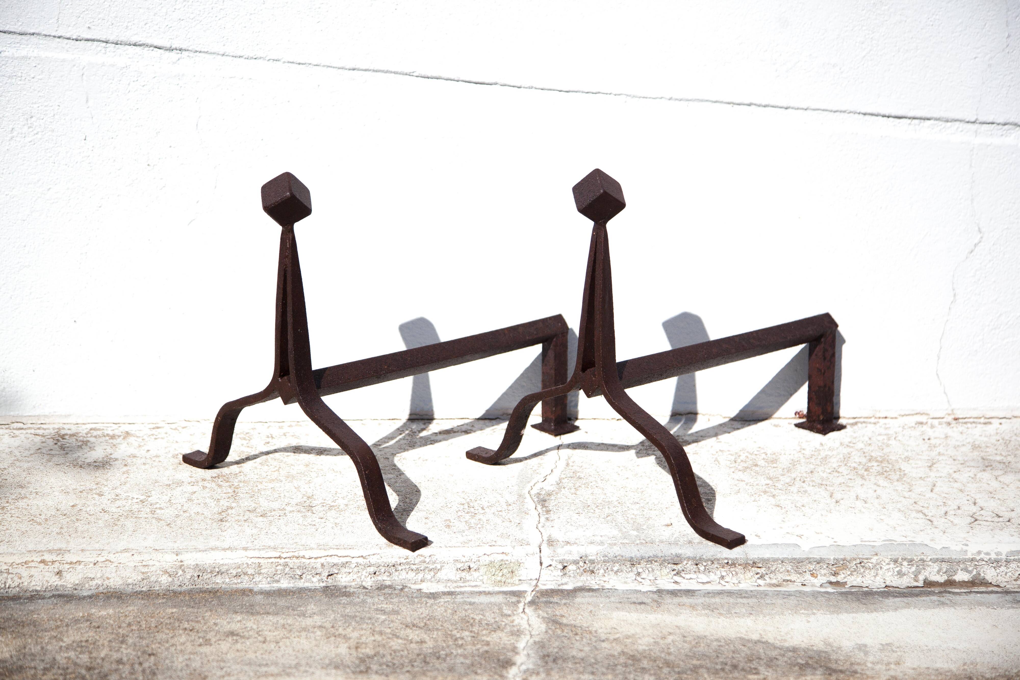 Chenets de cheminée en fonte, moderniste, brutaliste, accessoires cheminée,andirons