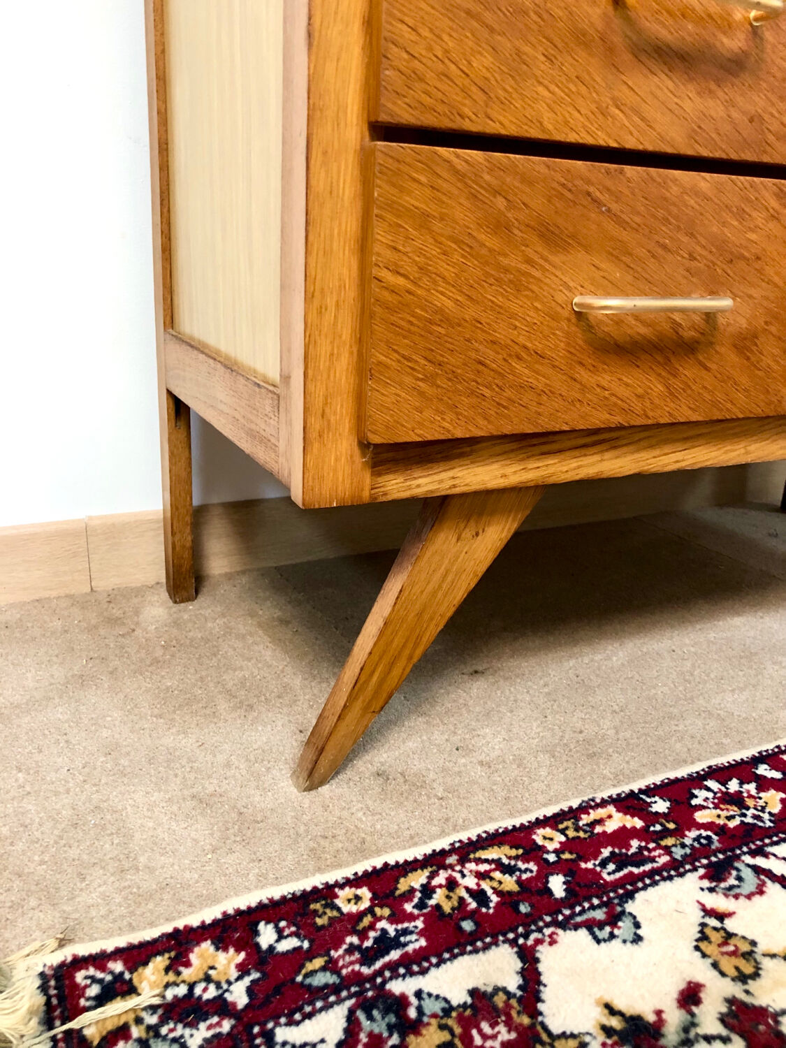 Compass feet dresser