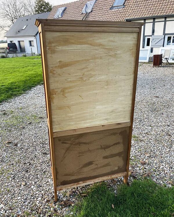 Ancienne vitrine placard en bois clair