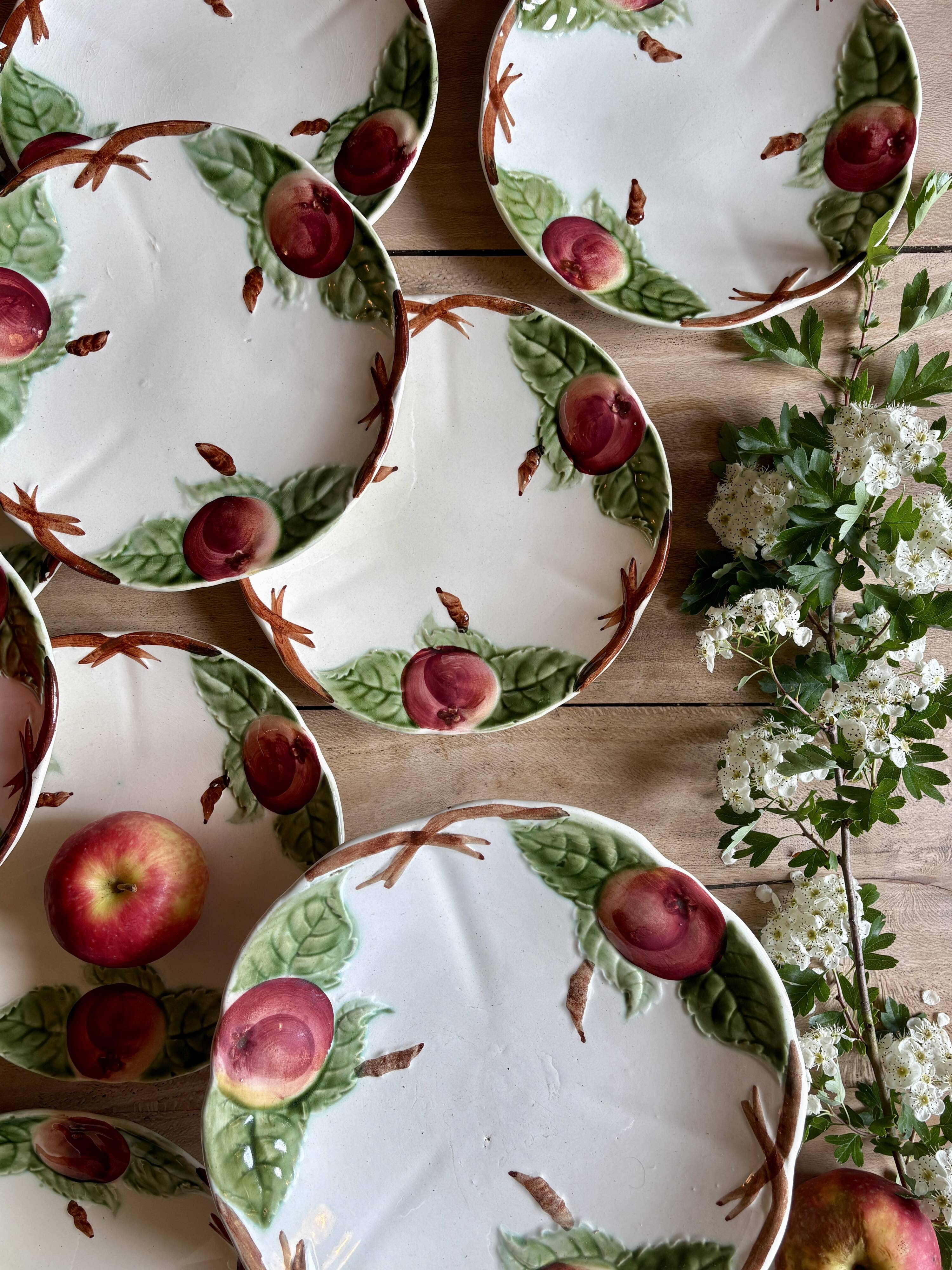 Antique barbotine service with Choisy le Roi apple decorations