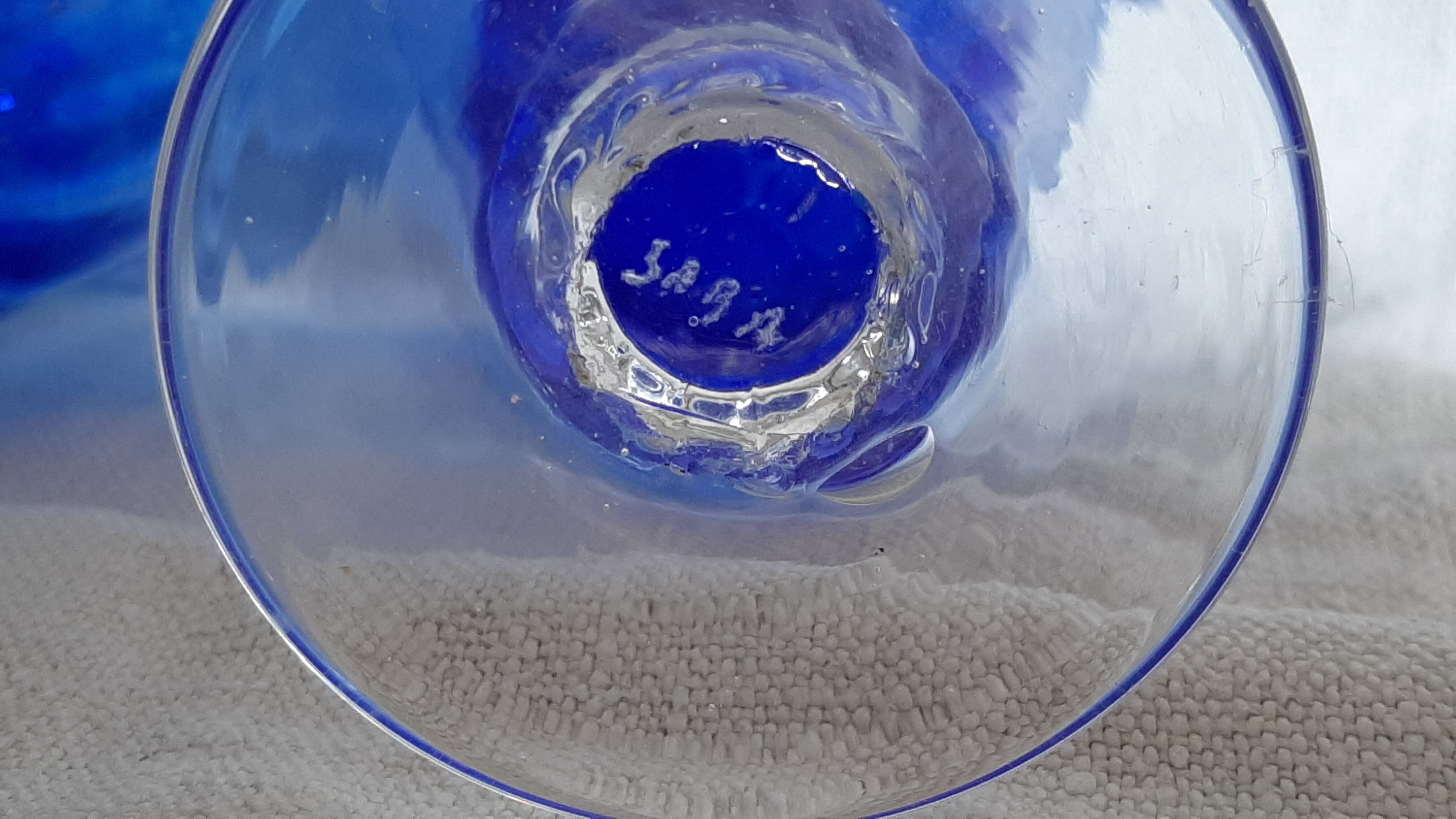 Set of six blue walking glasses "Biot" by Saba.