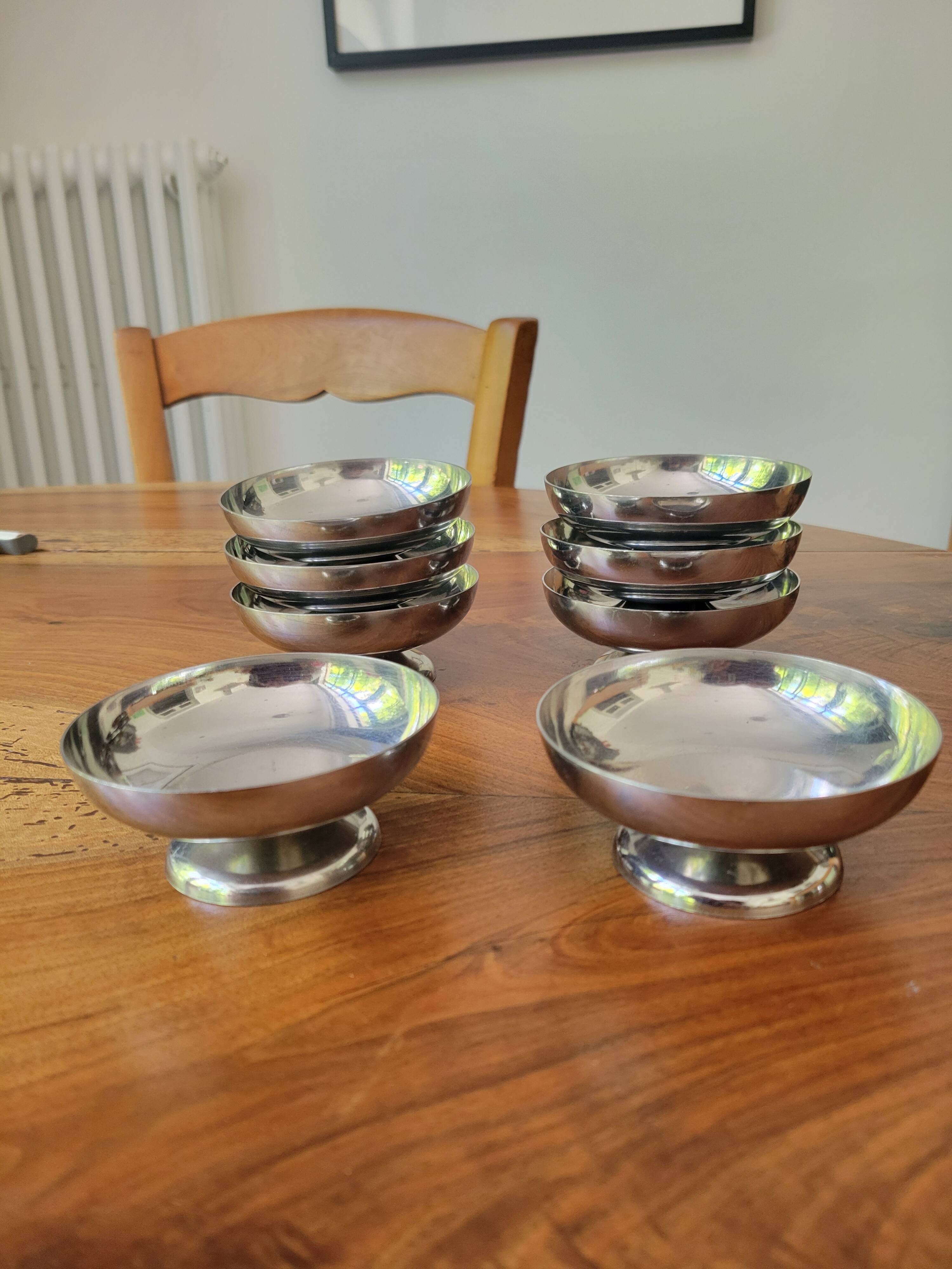8 stainless steel ice cream bowls