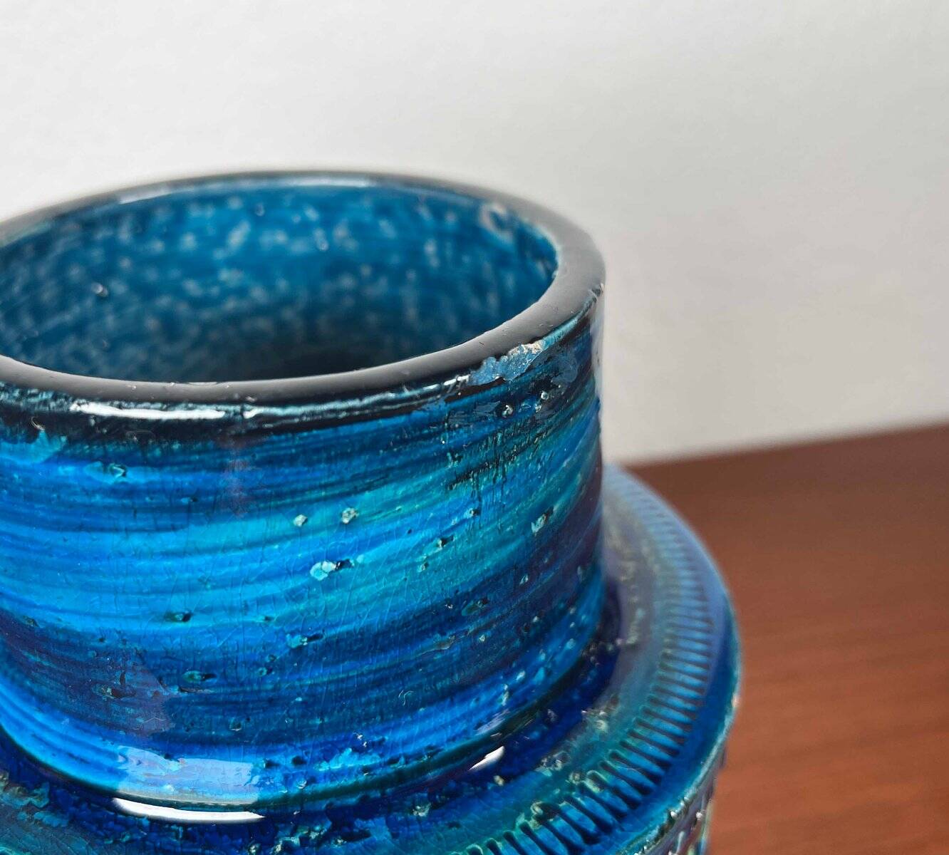 Mid-century Italian pottery vase from the Rimini Blu studio by Aldo Londi for Bitossi, 1960s.