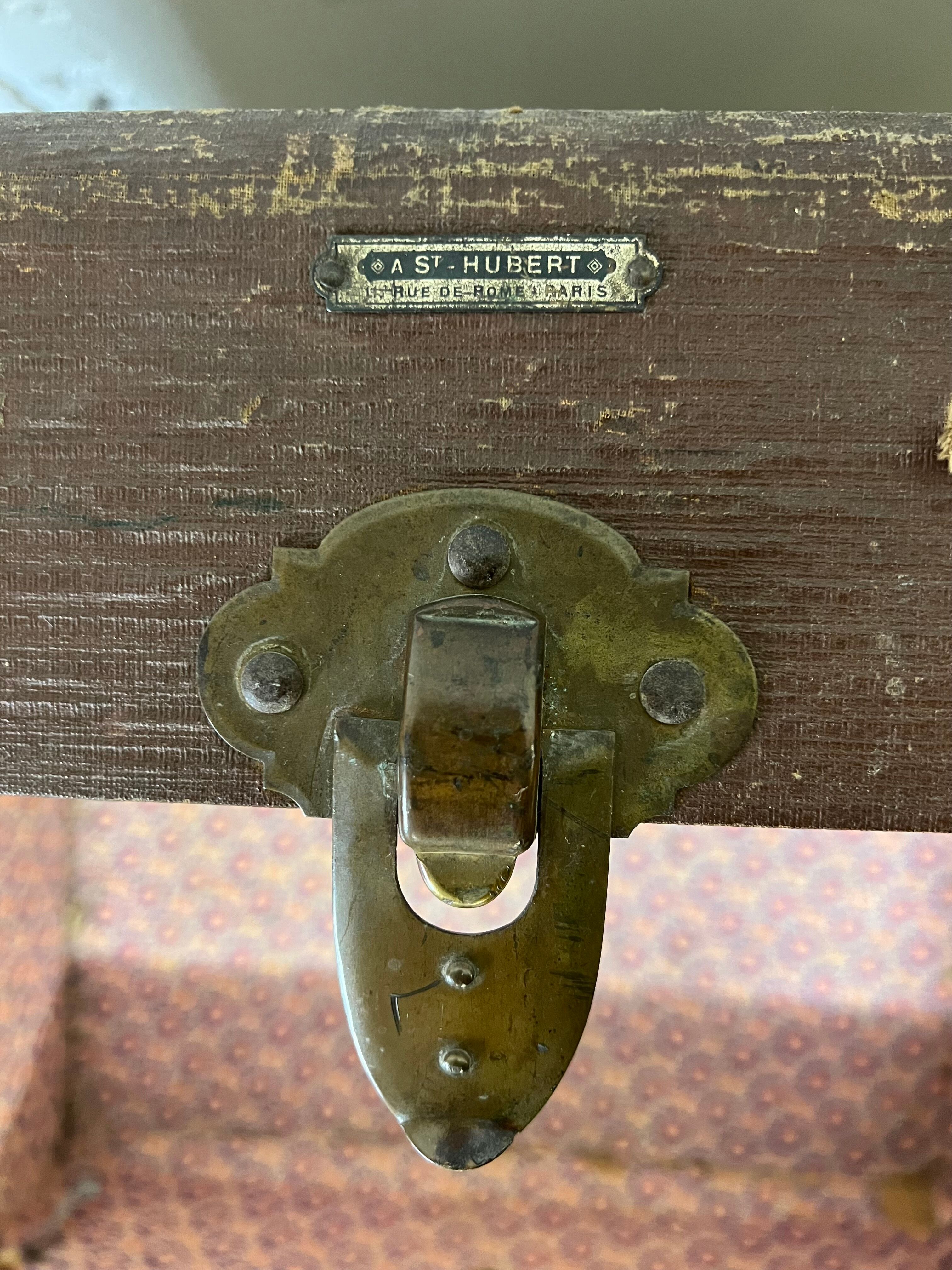 Vintage trunk in wood and leather, St Hubert Paris